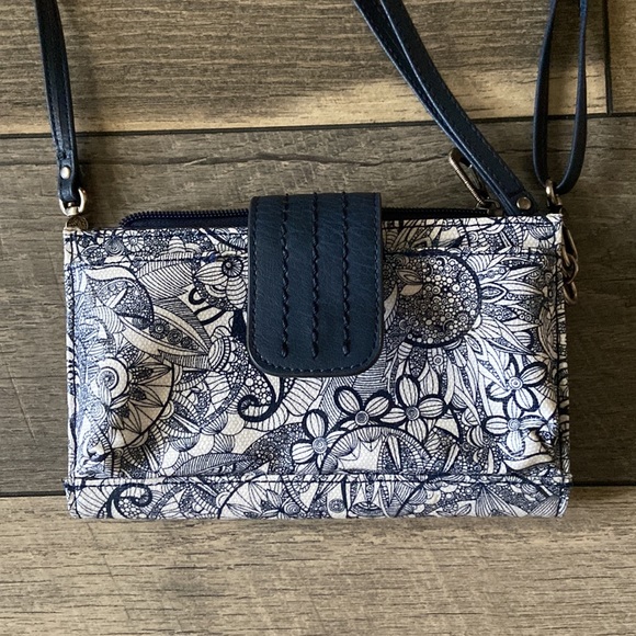 Sakroots Olympic Smartphone Crossbody/Wristlet/Wallet - Navy Spirit Desert - Picture 6 of 16